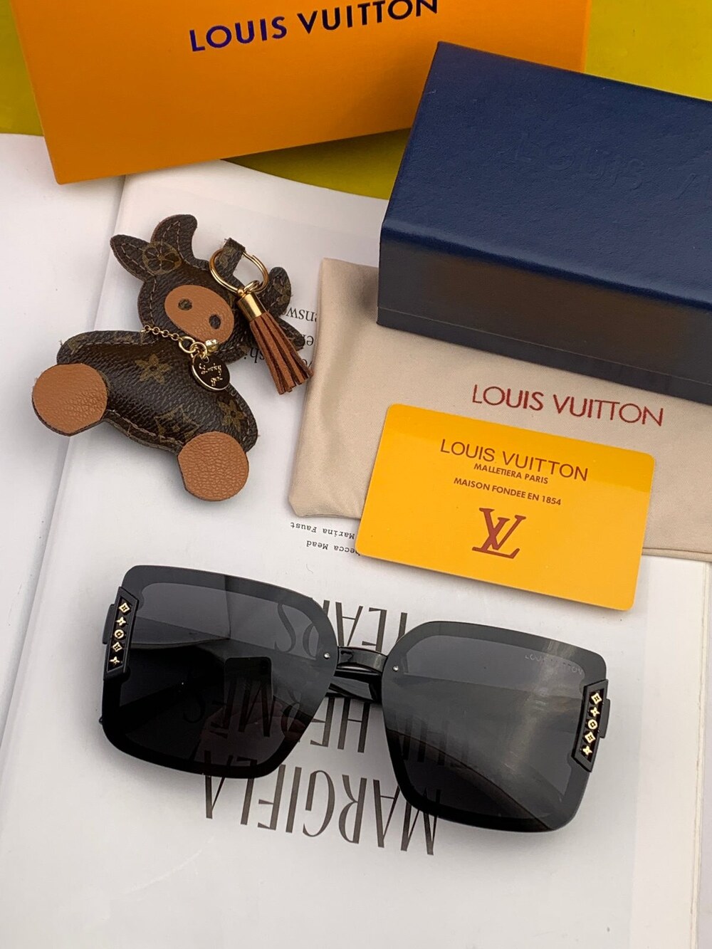 Louis Vuitton Black Statement Shades